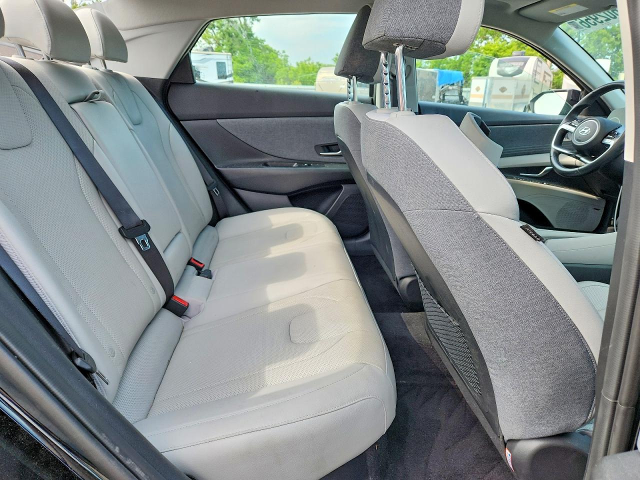 Hyundai ELANTRA Limited