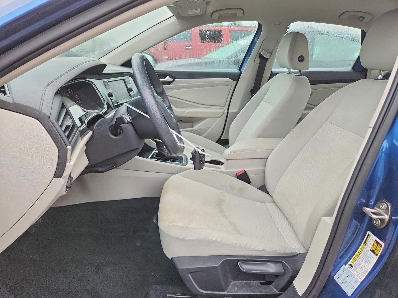 Volkswagen Jetta S