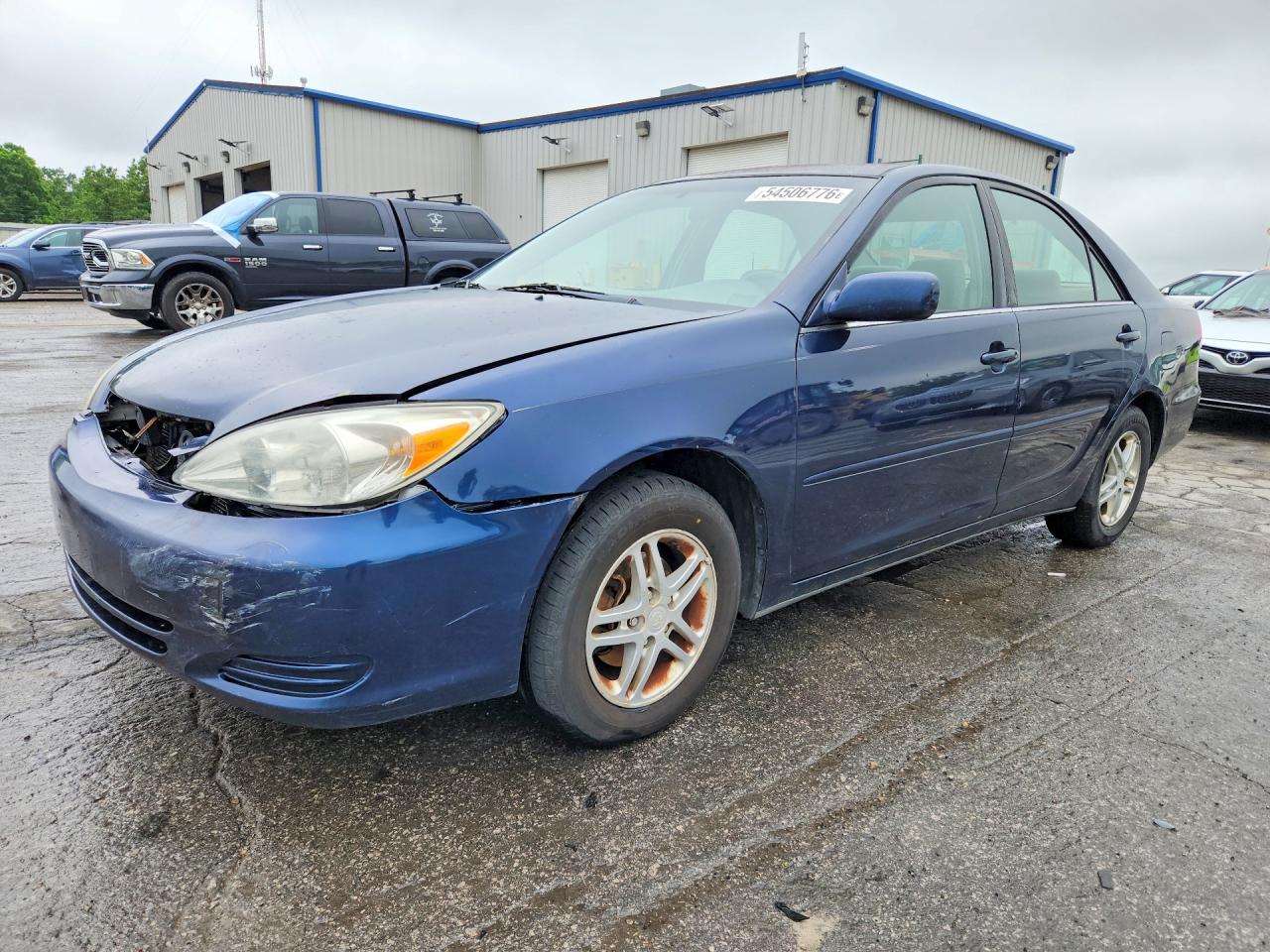 Salvage Toyota Camry Image