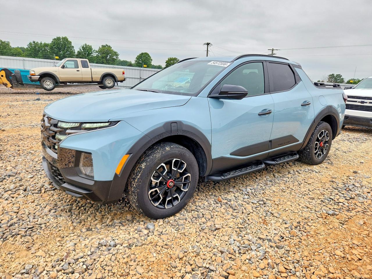 Salvage Hyundai SANTA CRUZ Image