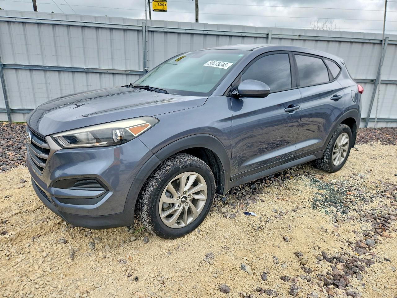 Salvage Hyundai TUCSON Image