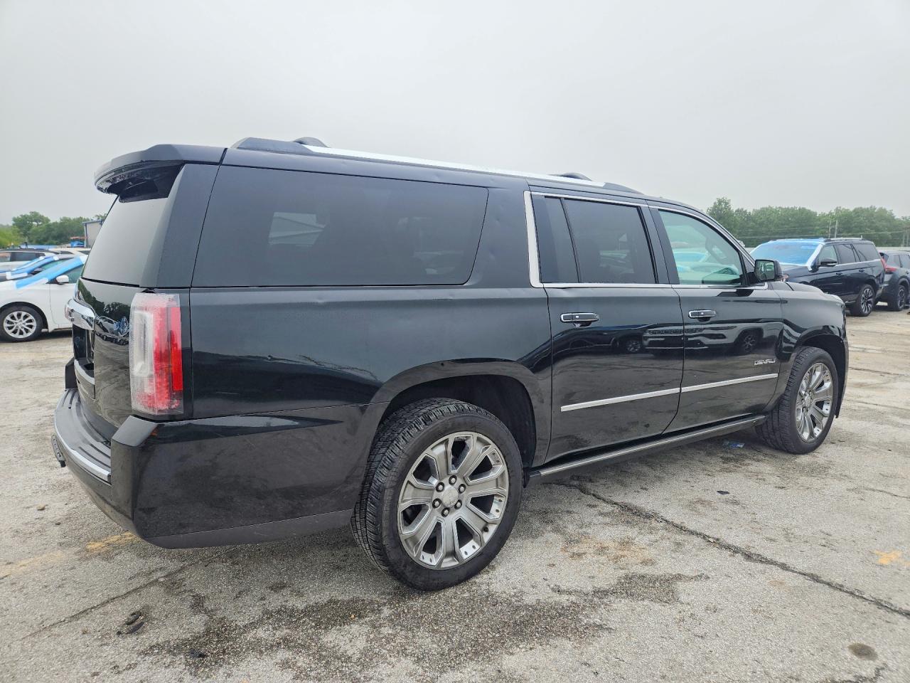 GMC Yukon Denali