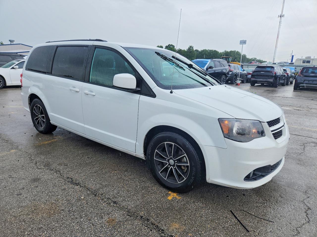 Dodge Caravan Gt