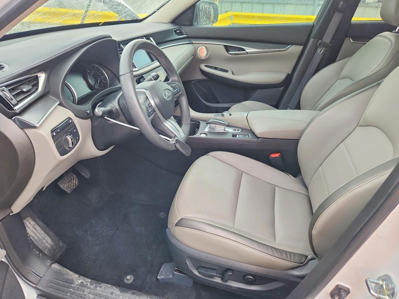 INFINITI Qx Luxe