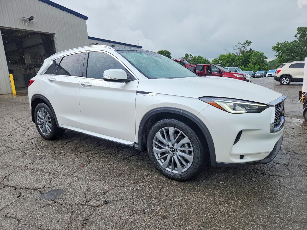 INFINITI Qx Luxe