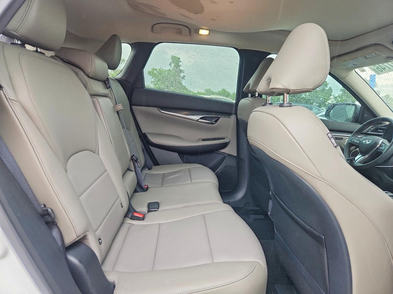 INFINITI Qx Luxe