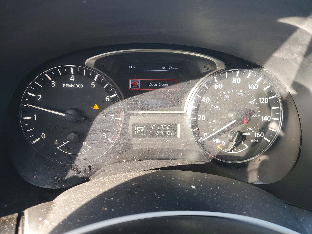 Nissan Pathfinder S