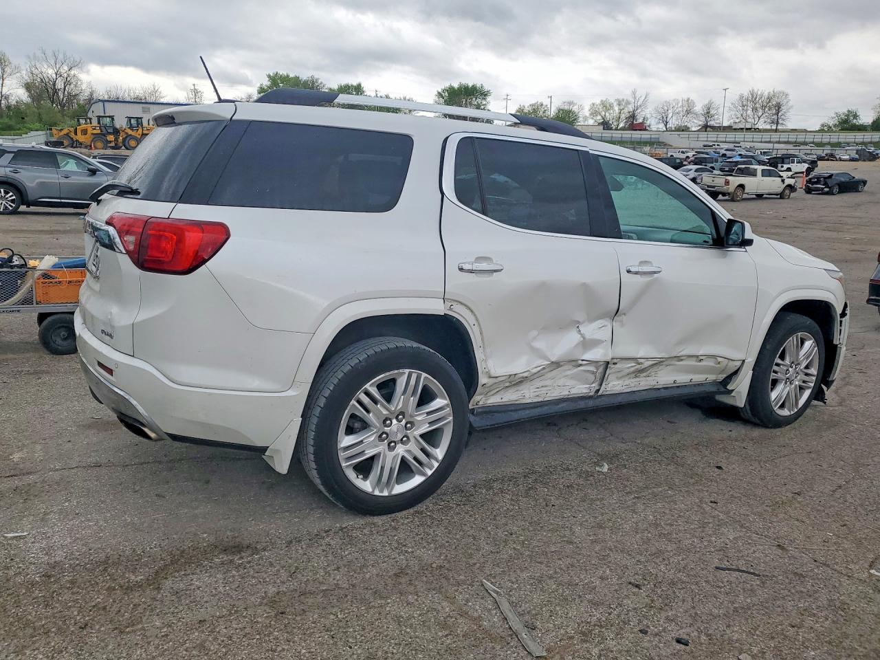 GMC Acadia Denali