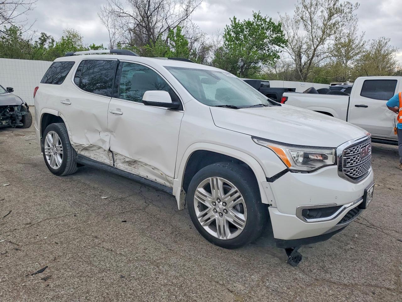 GMC Acadia Denali
