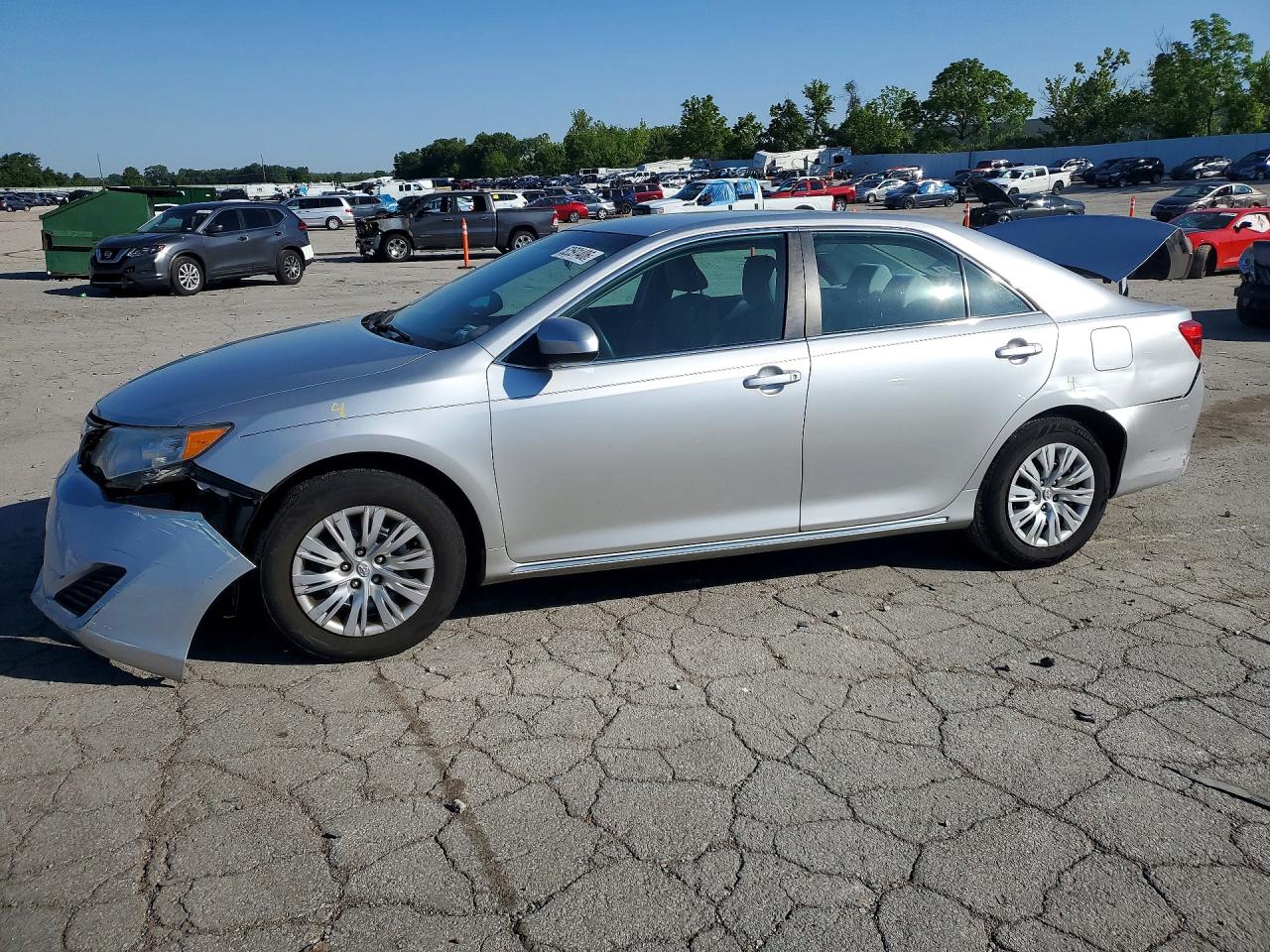 Salvage Toyota Camry Image