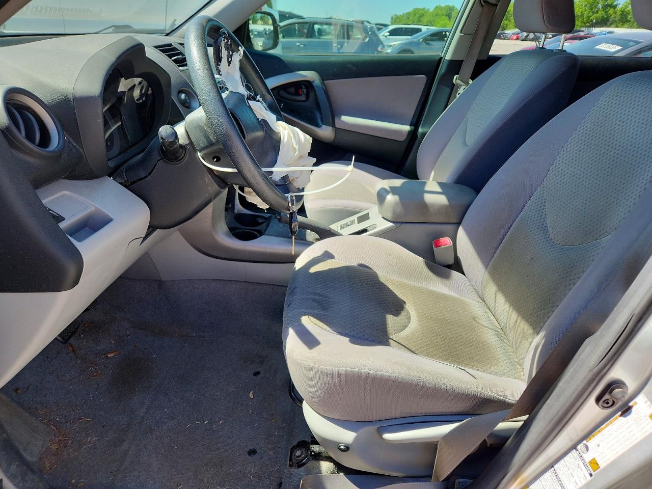 Toyota RAV4 Base