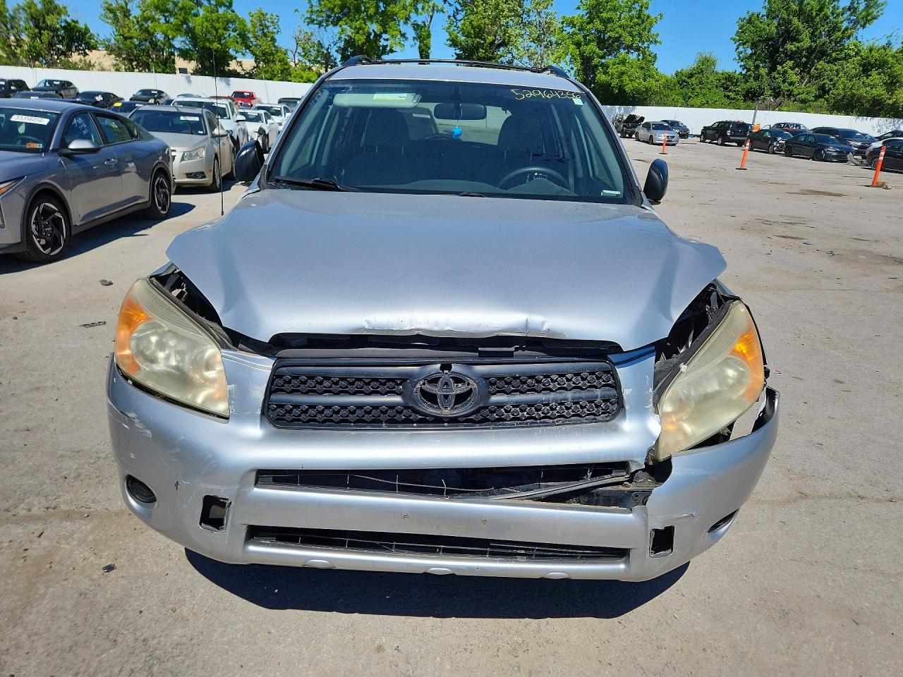 Toyota RAV4 Base
