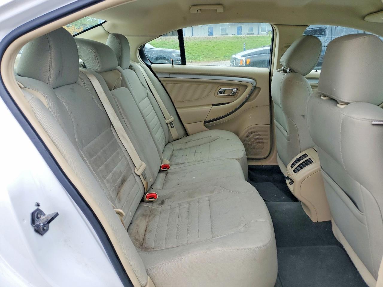 Ford Taurus Se