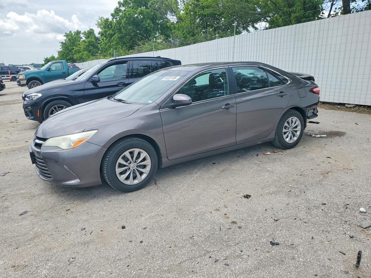 Salvage Toyota Camry Image