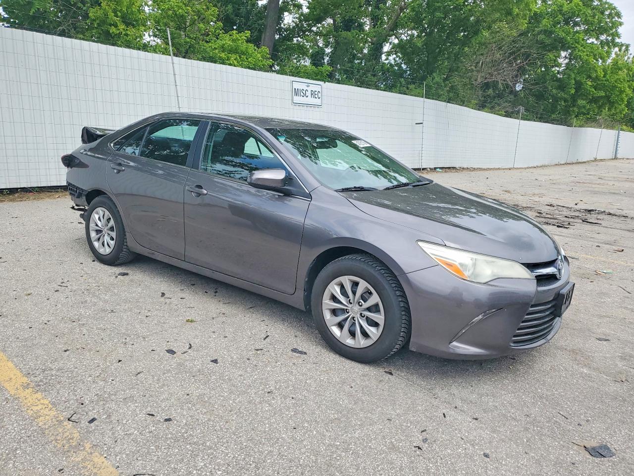 Toyota Camry Le