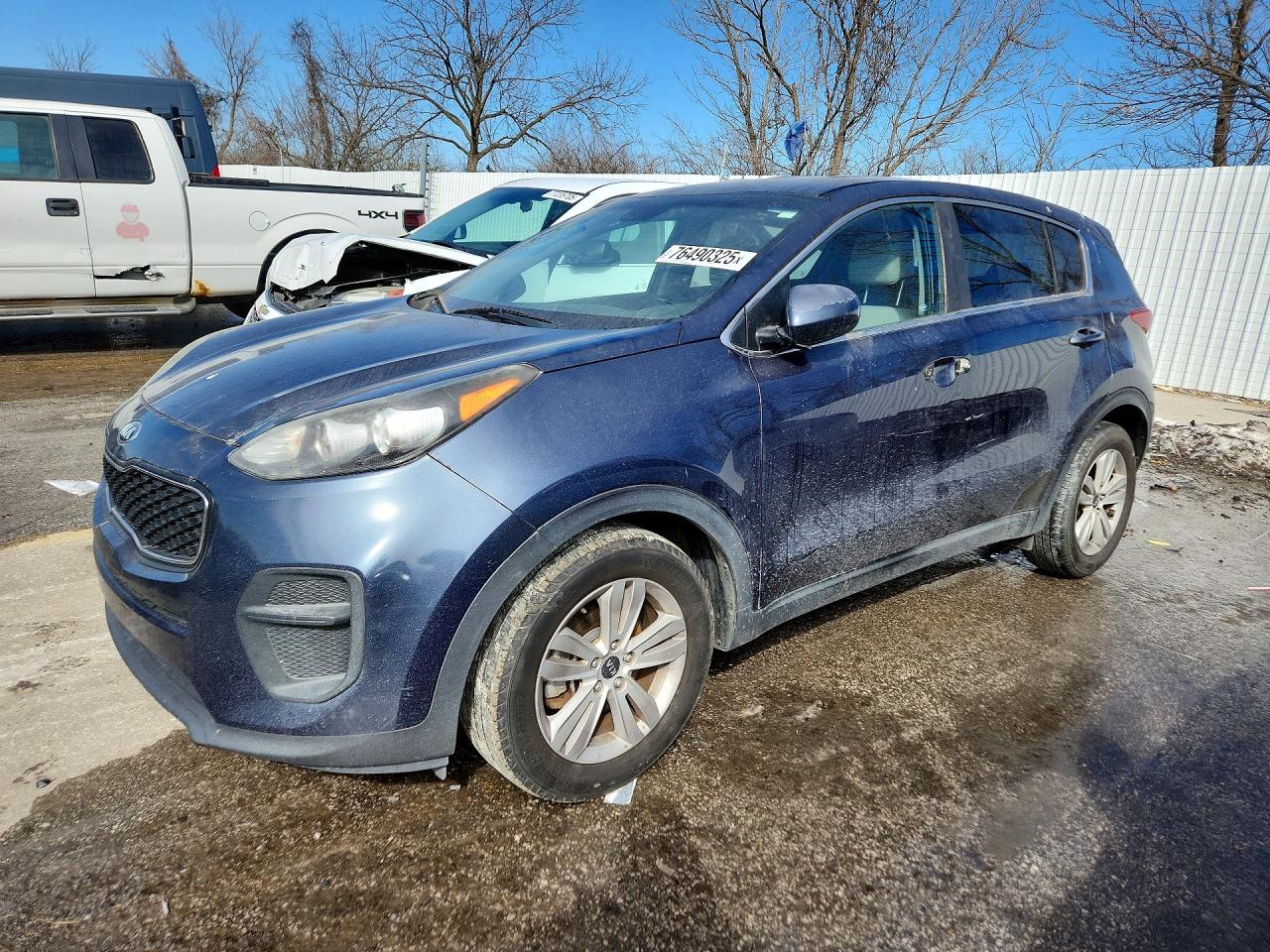 Salvage Kia Sportage Image