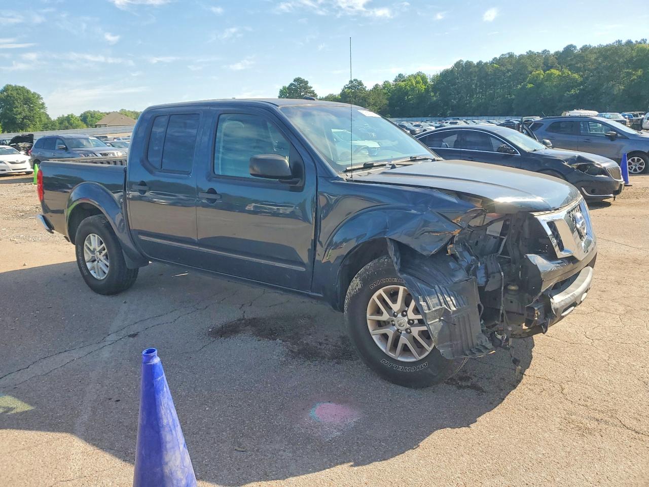 Nissan Frontier S