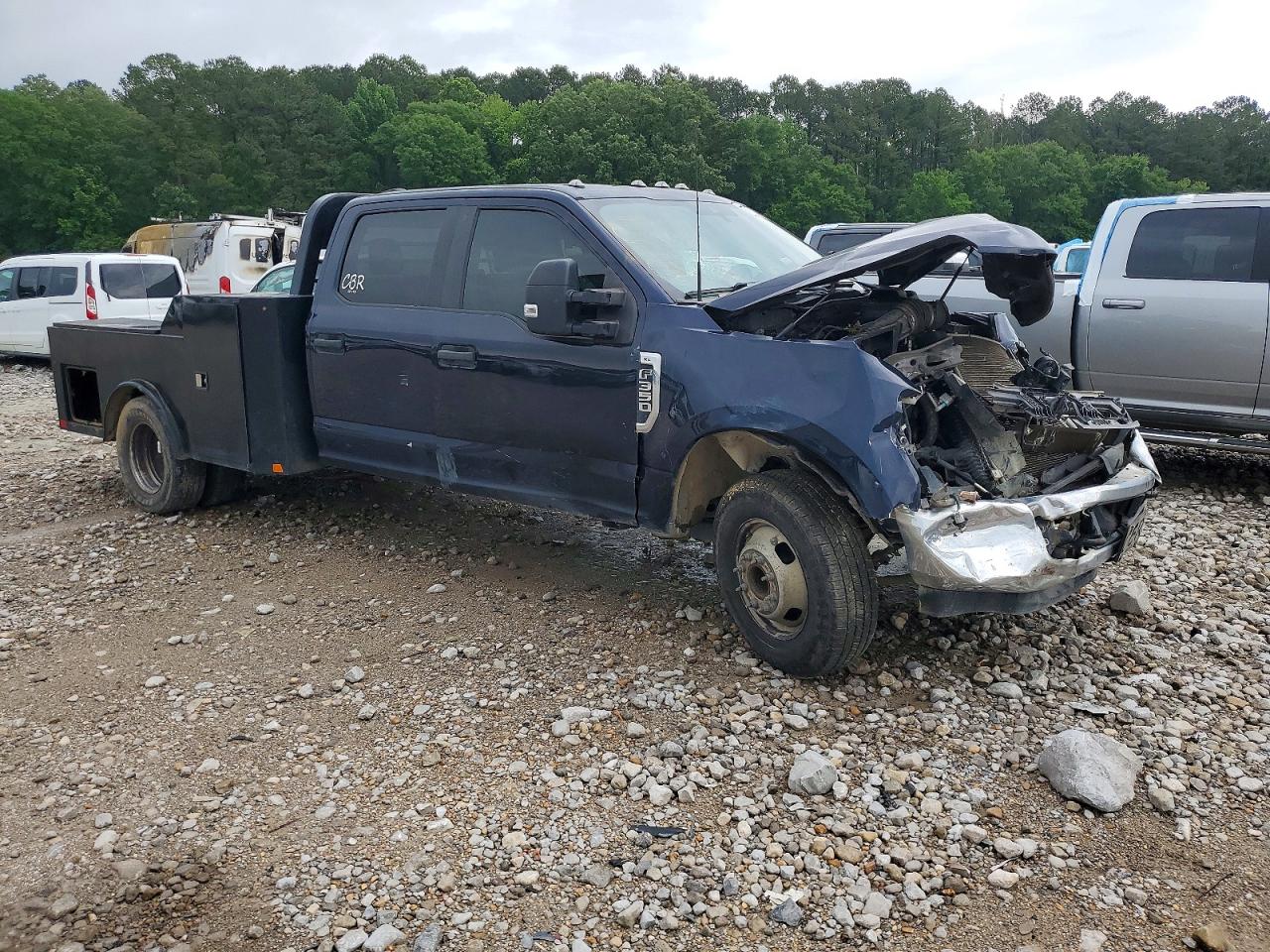Salvage Ford F-350 Image