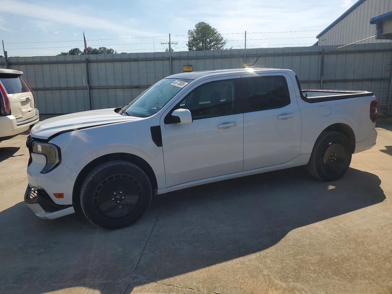 Salvage Ford Maverick L Image