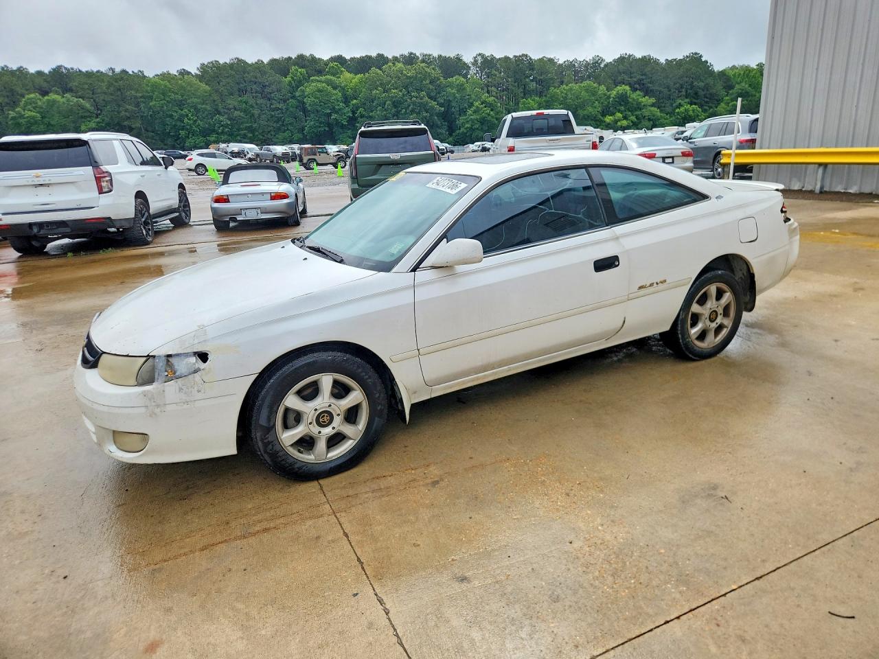Salvage Toyota Camry Image