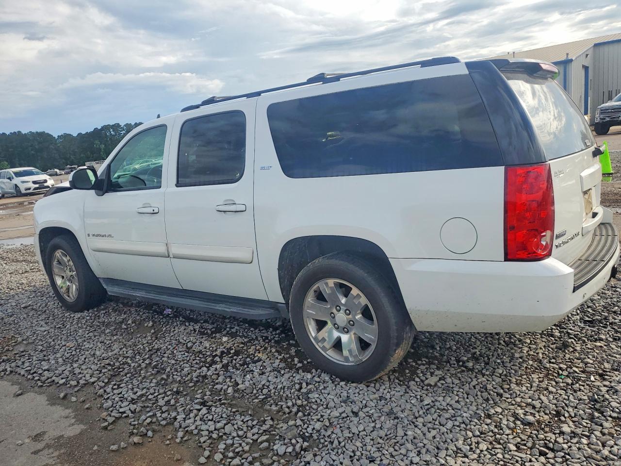 GMC Yukon C1500 Slt