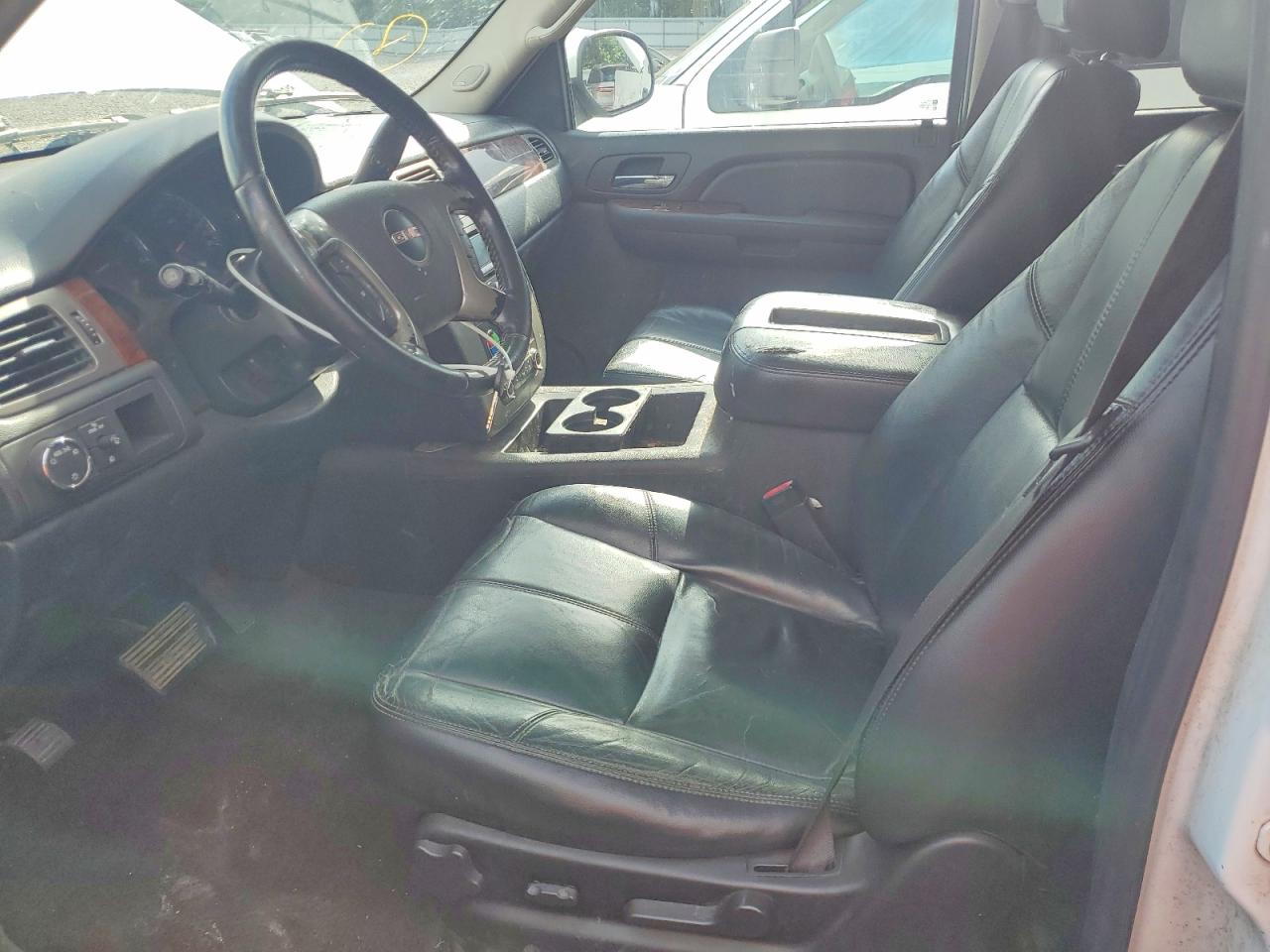 GMC Yukon C1500 Slt