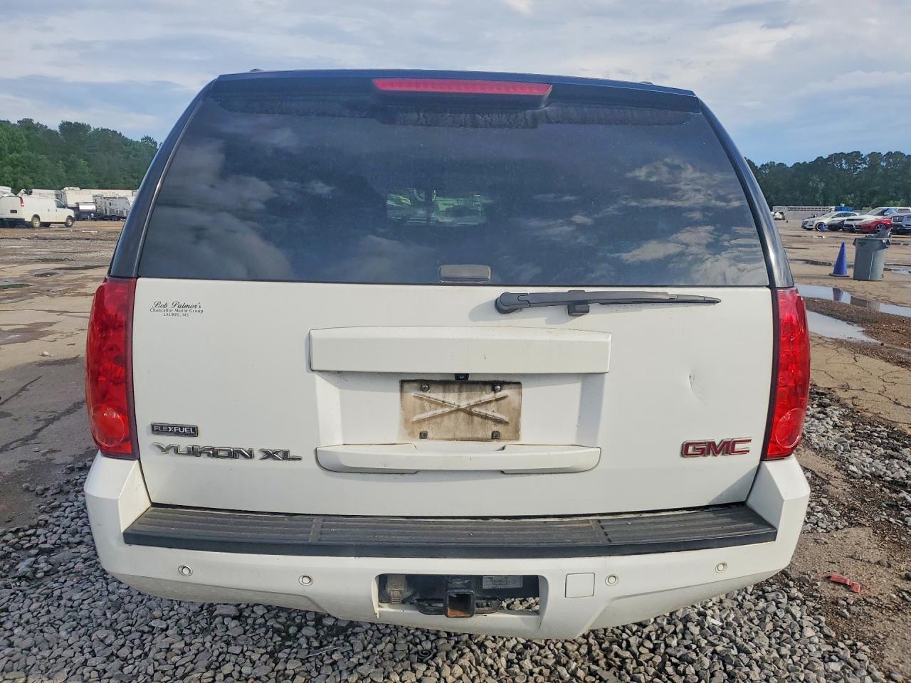 GMC Yukon C1500 Slt