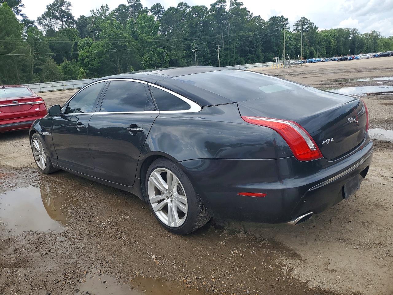 Jaguar XJ