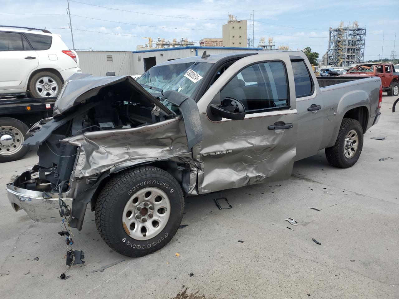 Salvage GMC Sierra Image