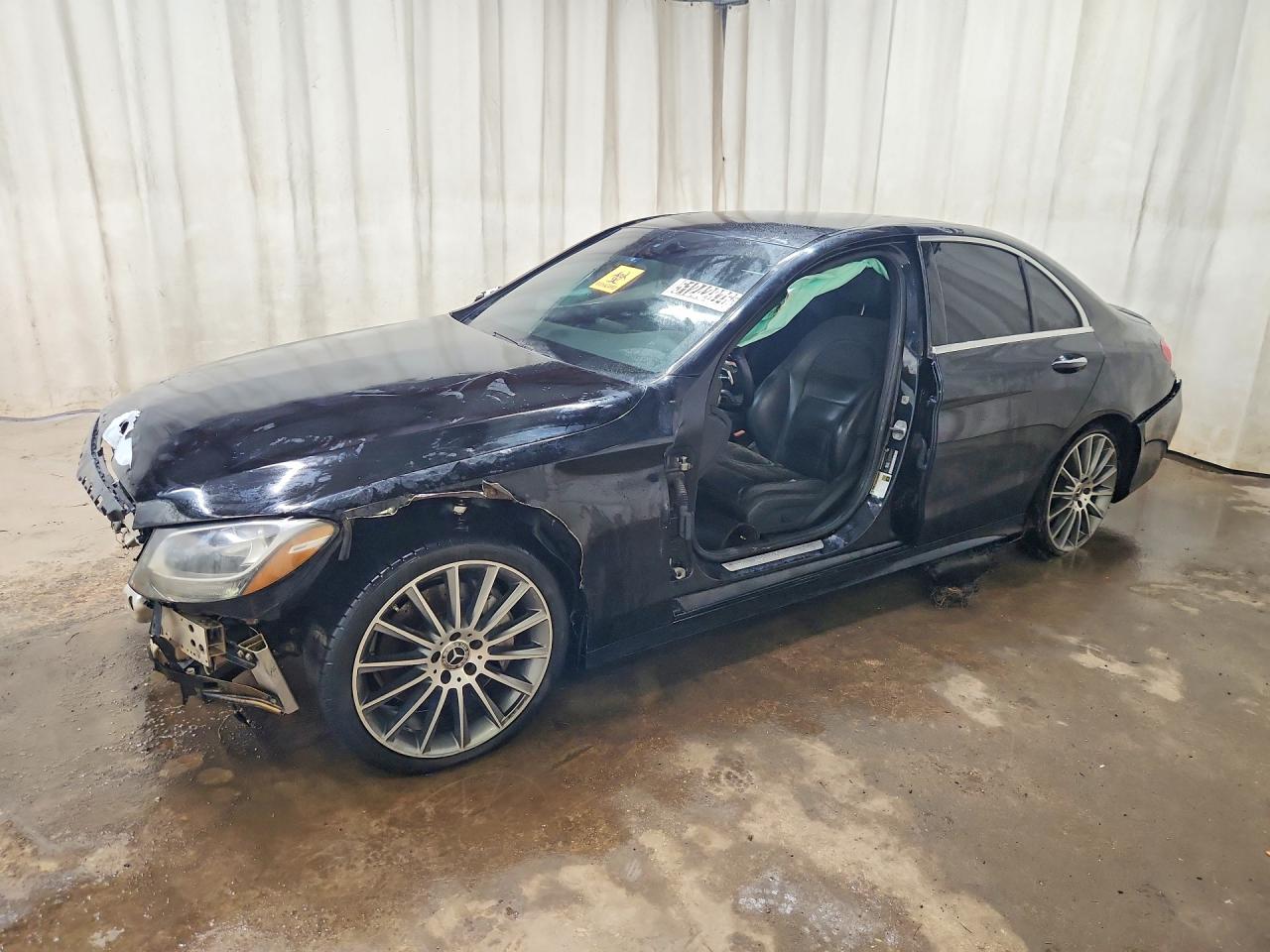Salvage Mercedes-Benz C-Class Image