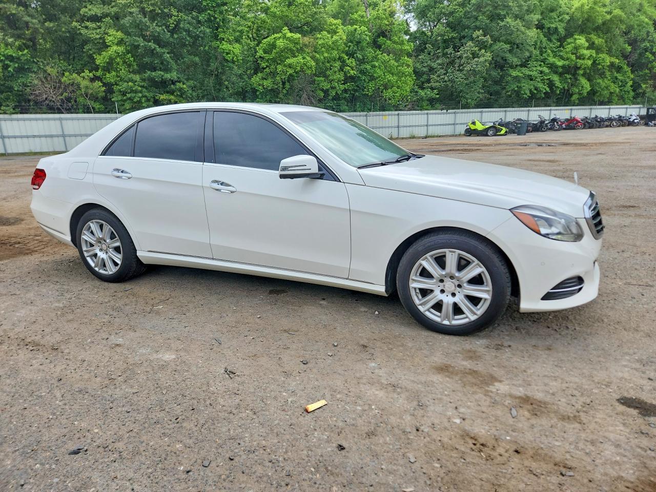 Mercedes-Benz E-Class 250 Bluetec