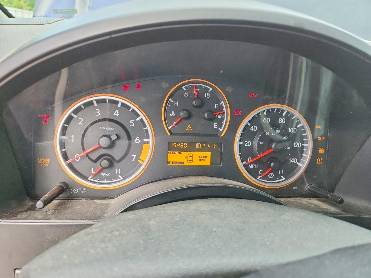Nissan Titan Se