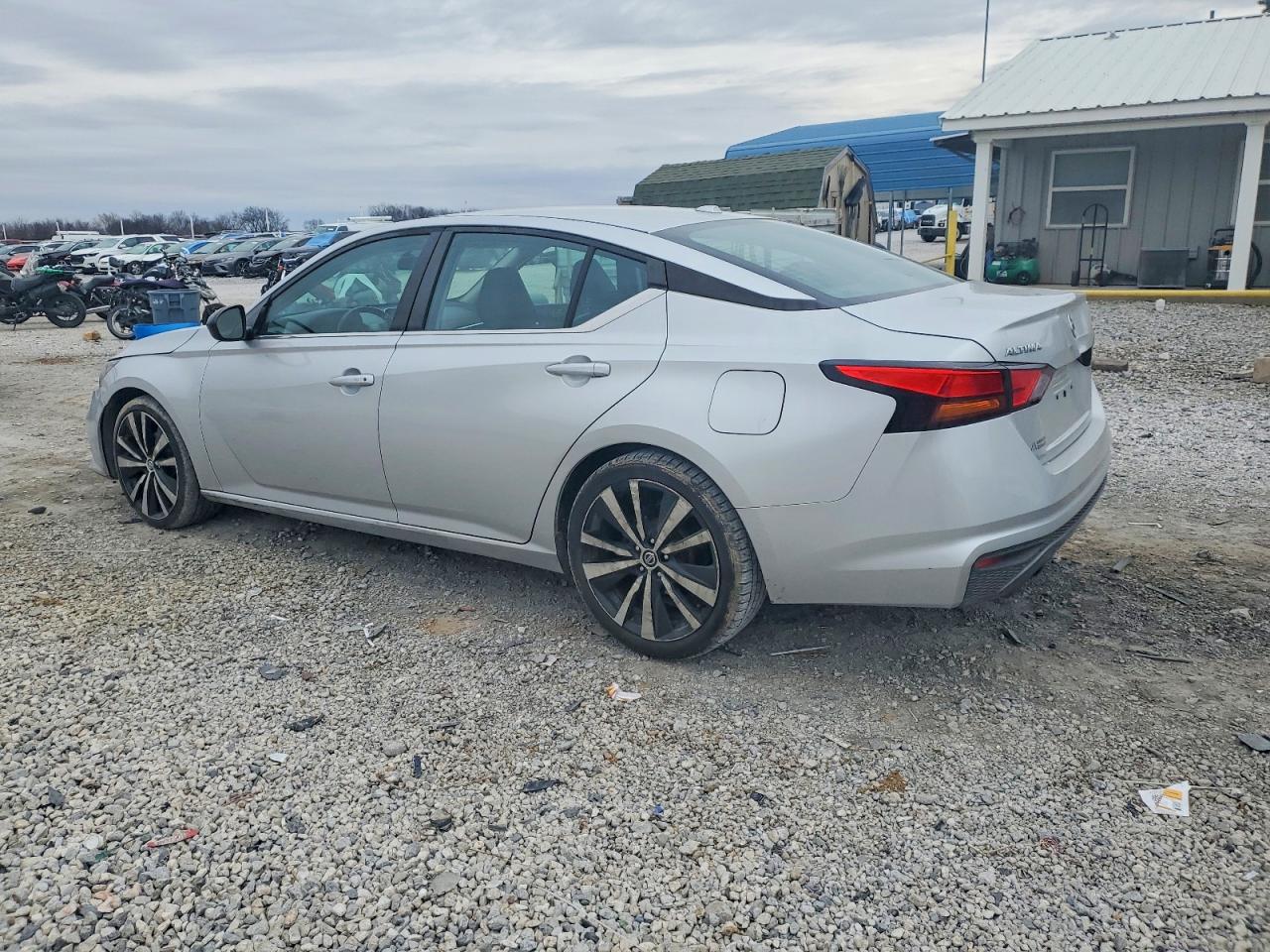 Nissan Altima Sr