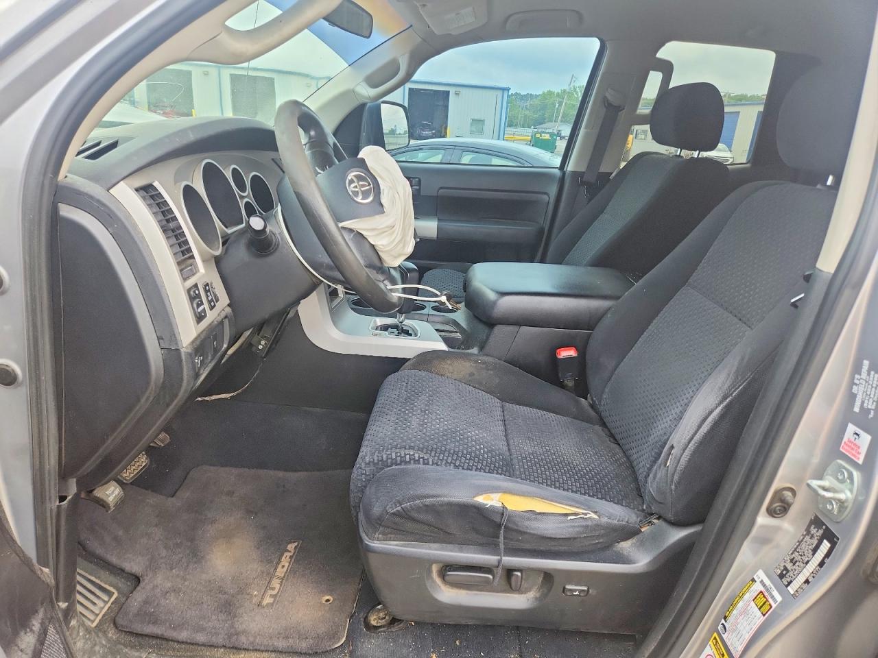 Toyota Tundra Double Cab Sr5