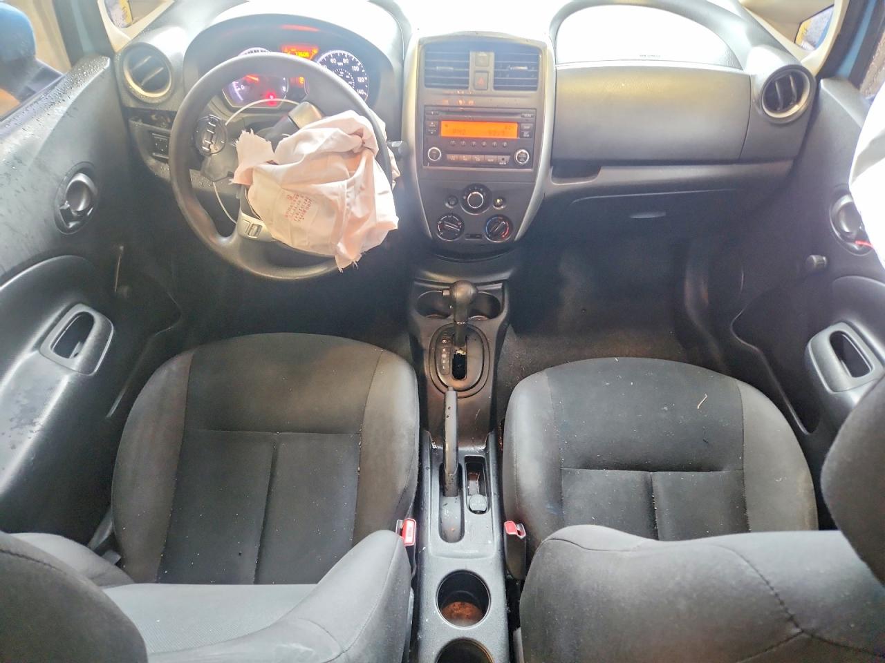 Nissan Versa S Plus