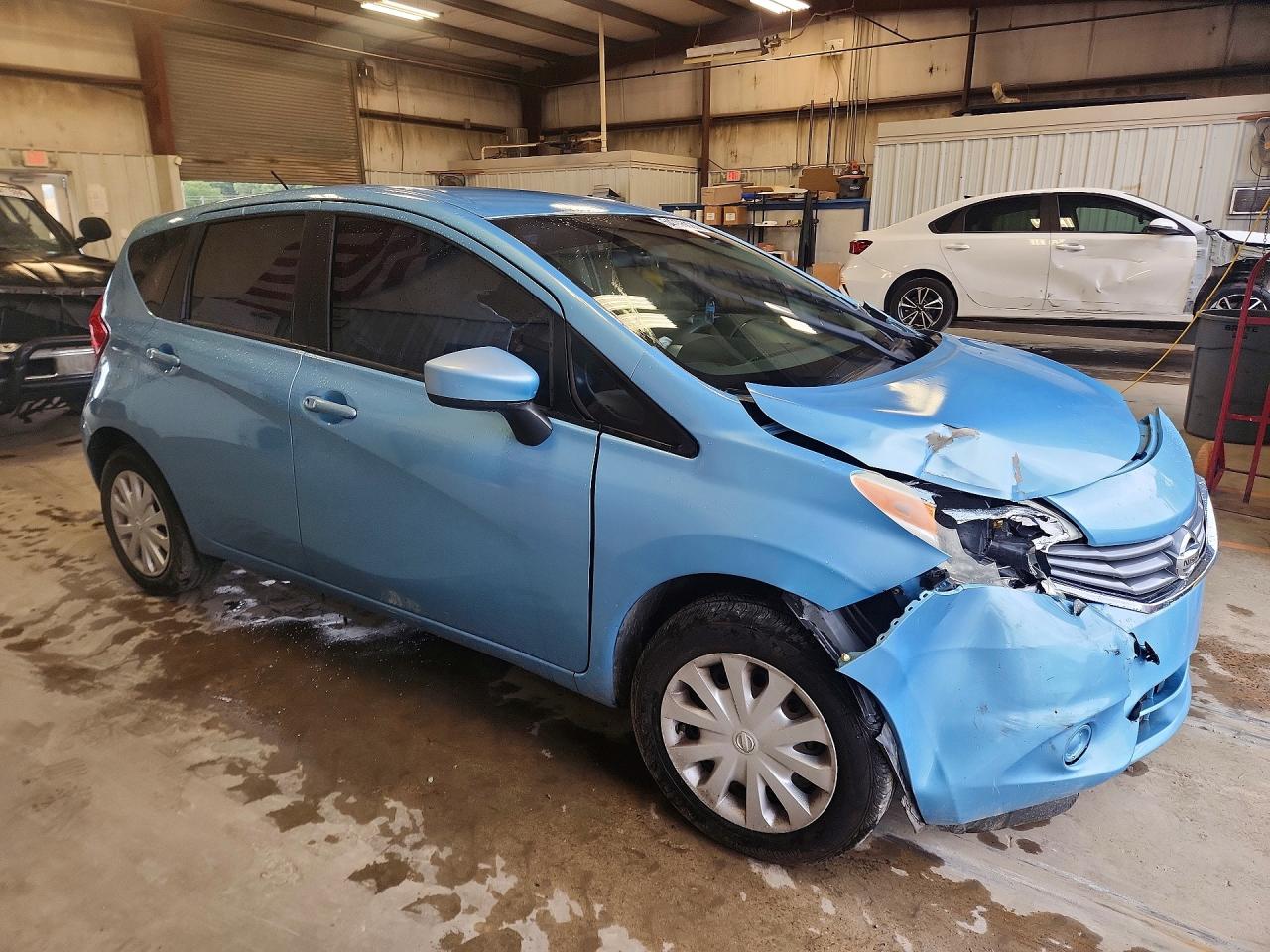 Nissan Versa S Plus