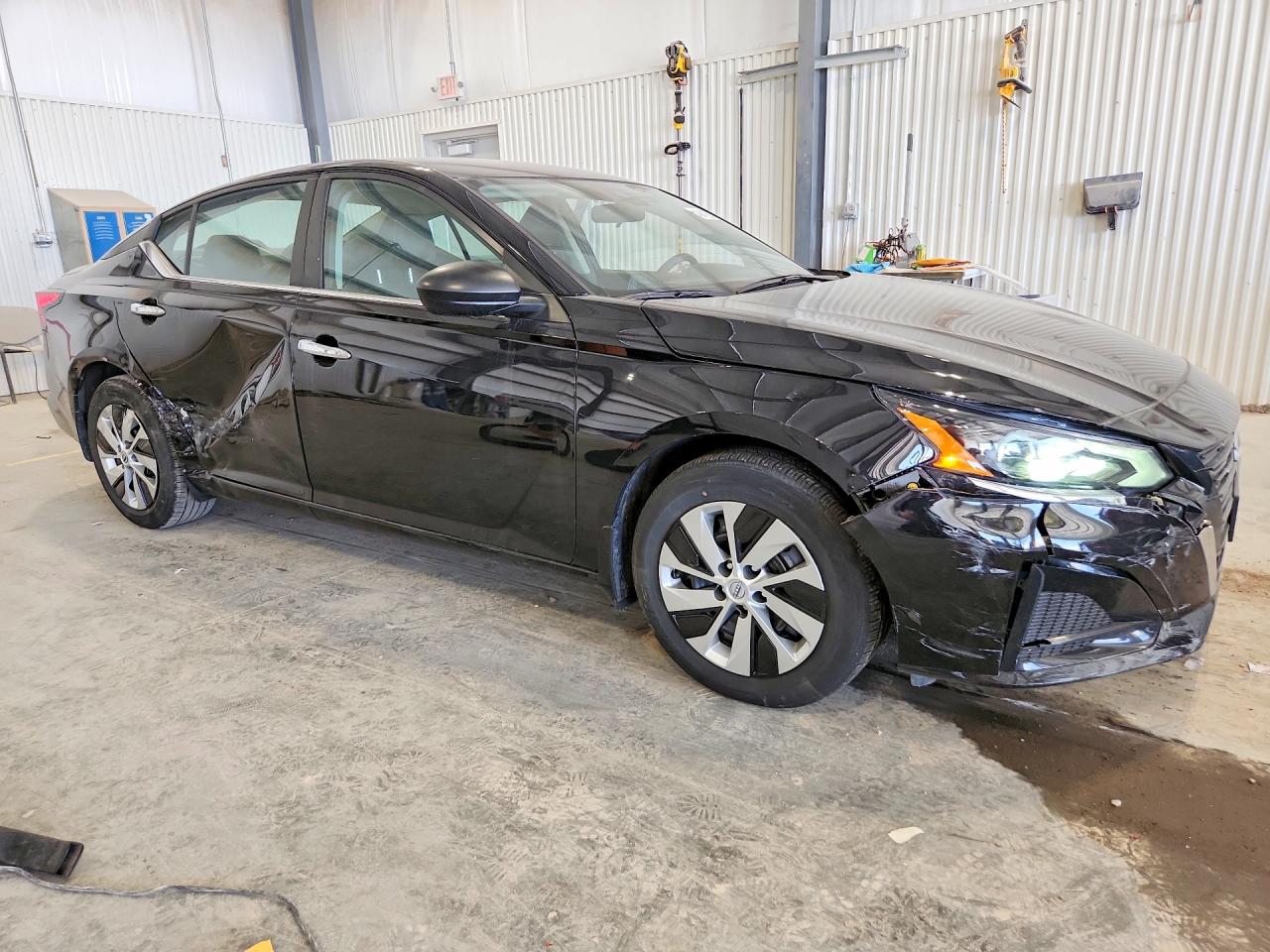 Nissan Altima S