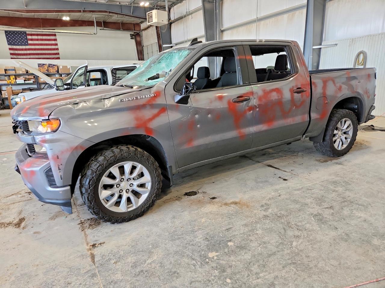 Salvage Chevrolet Silverado Image