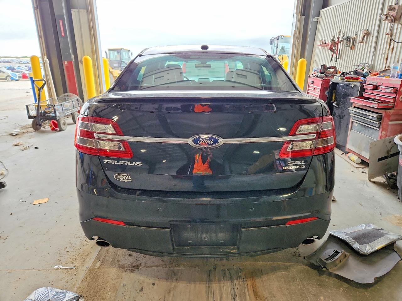 Ford Taurus Sel