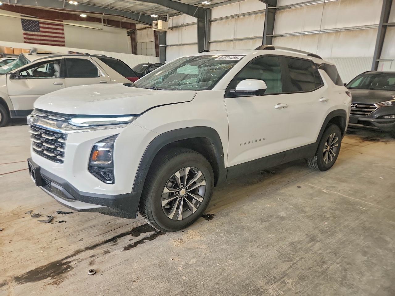 Salvage Chevrolet Equinox Image