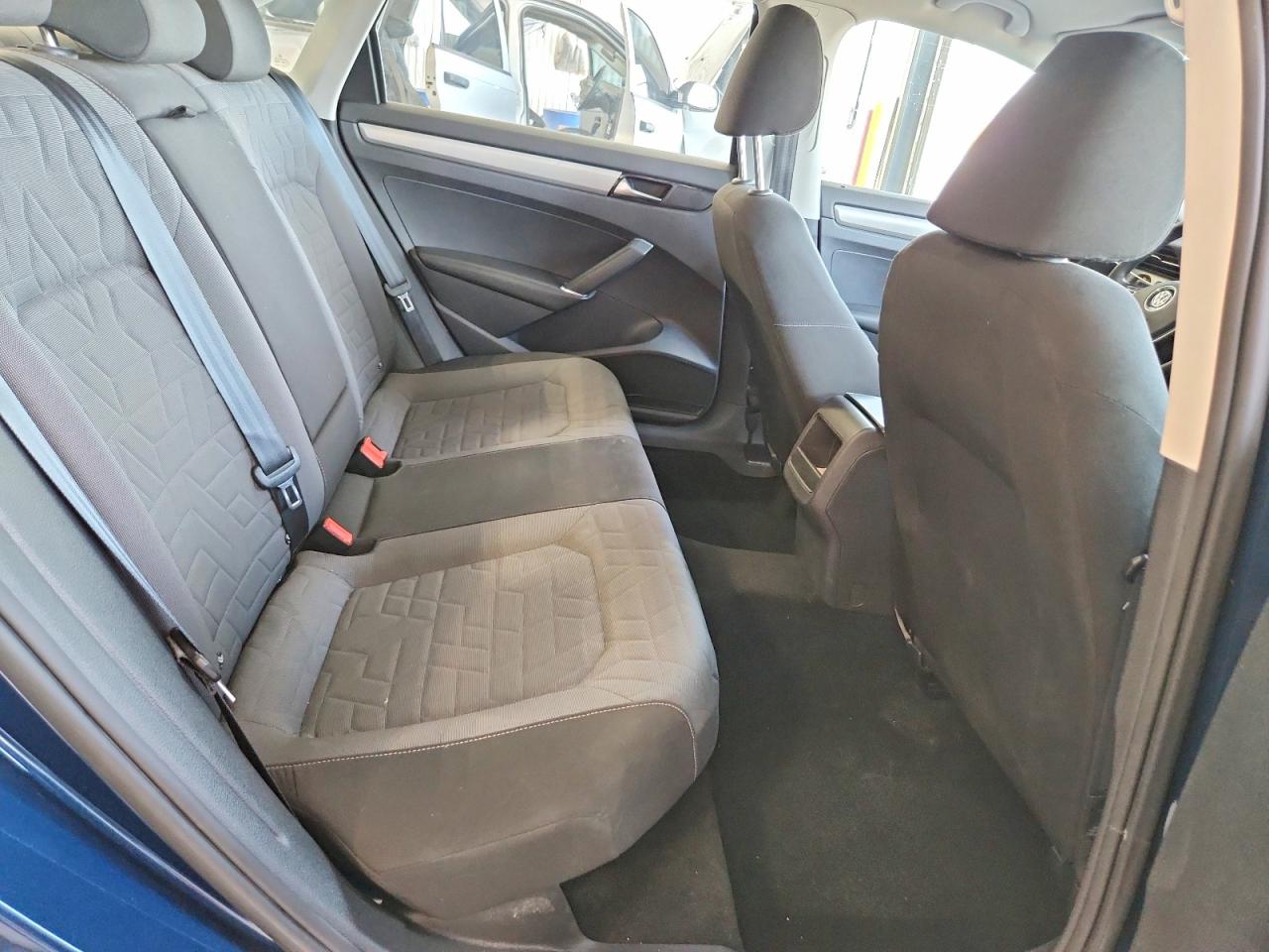 Volkswagen Passat S