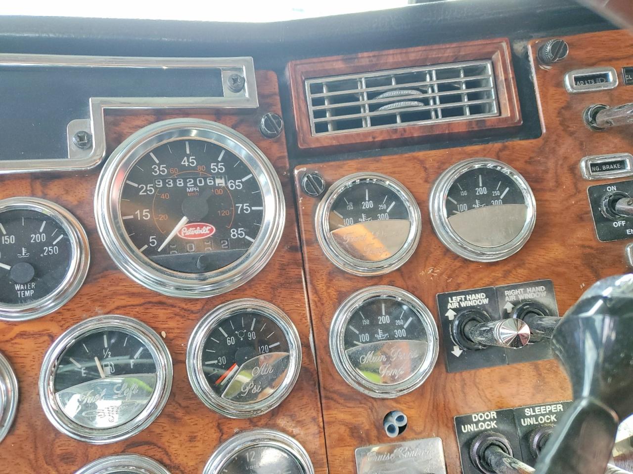 Peterbilt 379