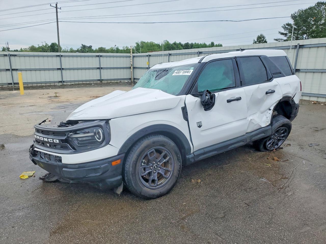 Salvage Ford Bronco Image