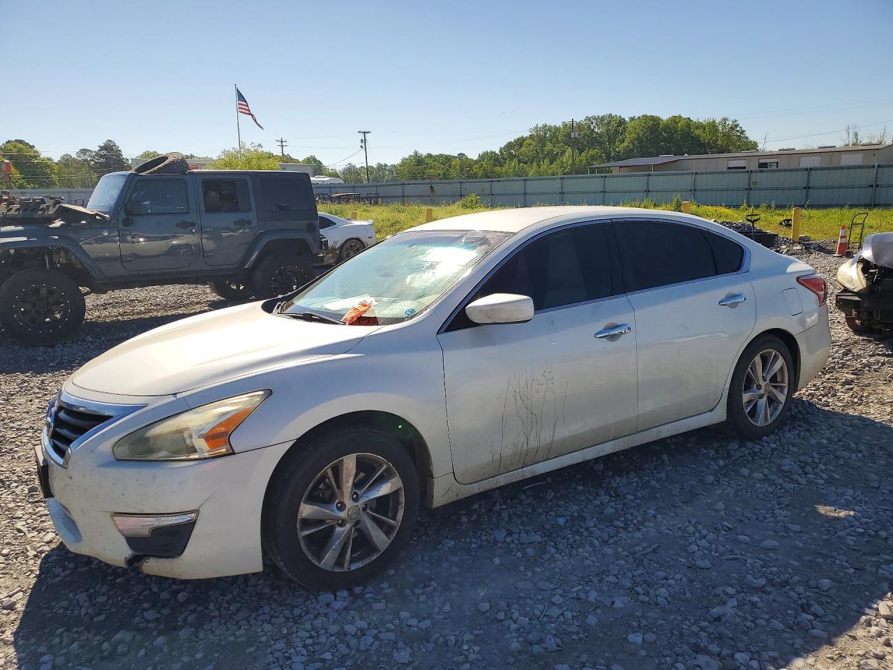 Salvage Nissan Altima Image