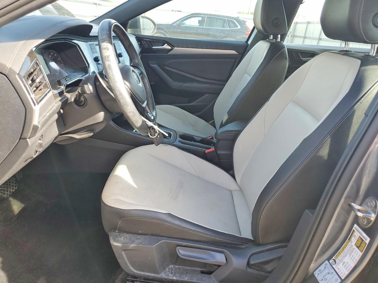 Volkswagen Jetta S