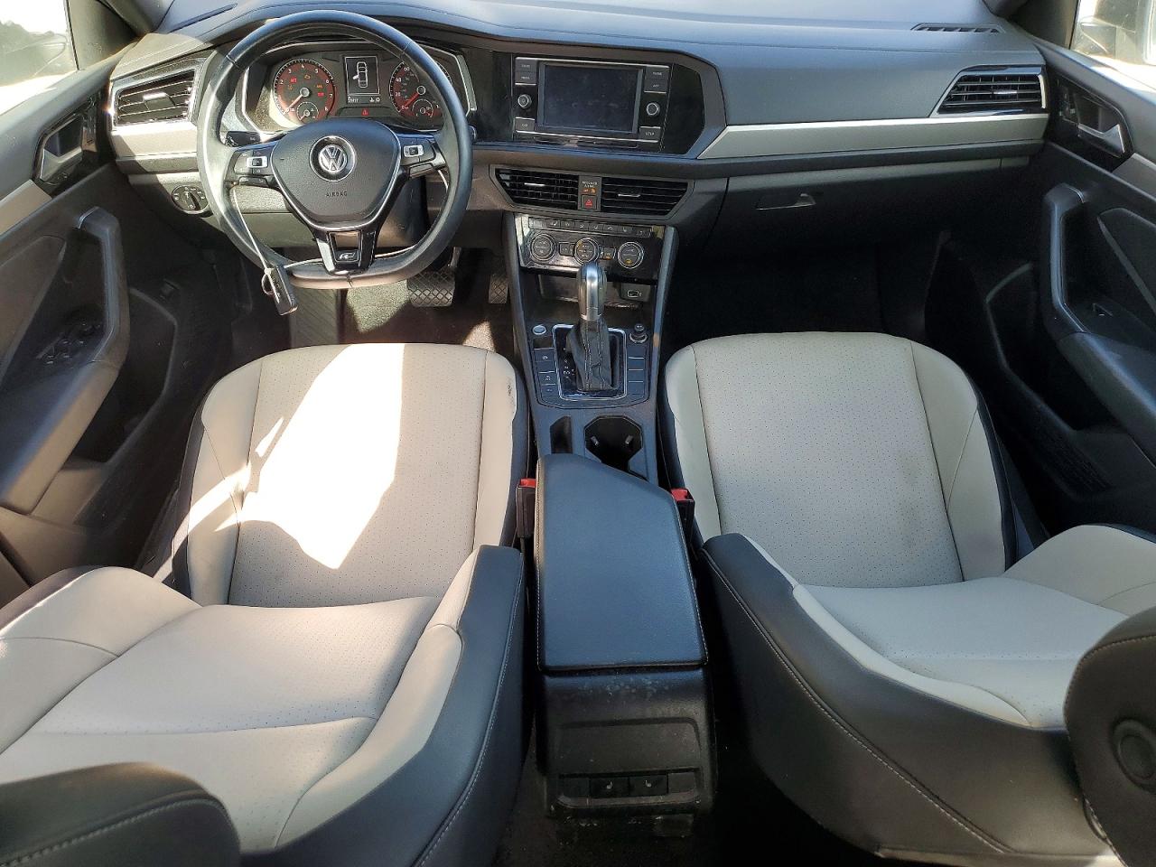 Volkswagen Jetta S