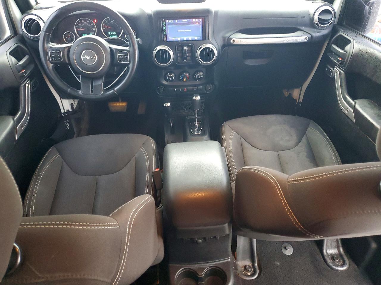 Jeep Wrangler Sahara