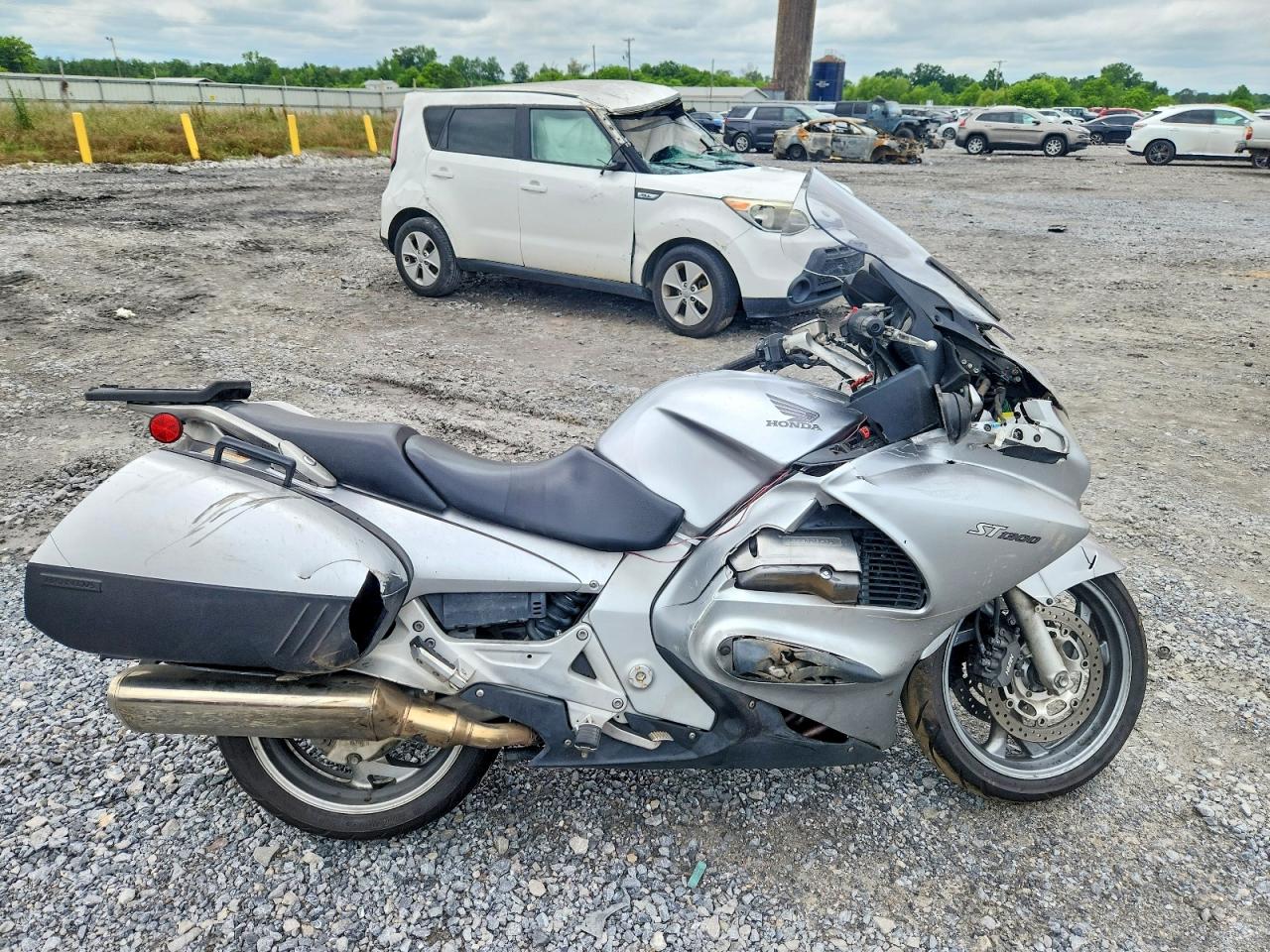 Salvage Honda St Cycle Image
