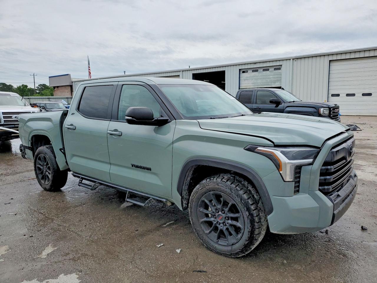 Toyota Tundra Sr5