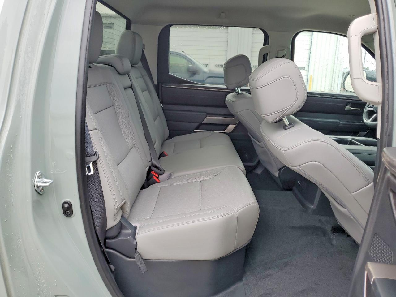 Toyota Tundra Sr5